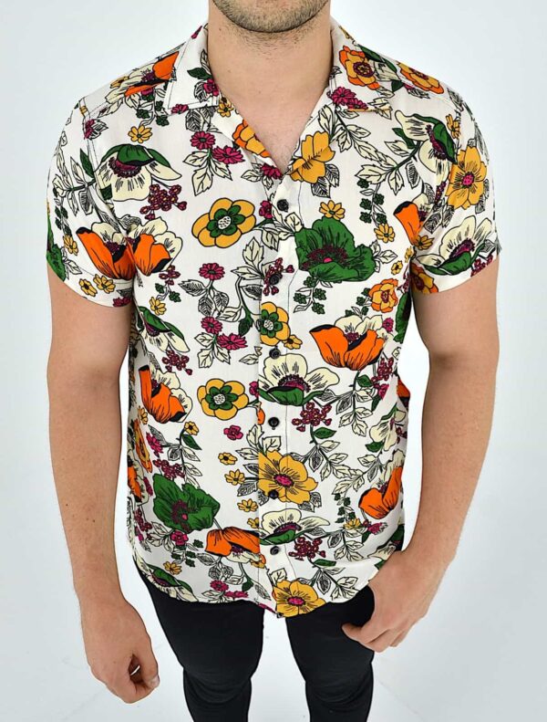 All flowered short sleeve shirt