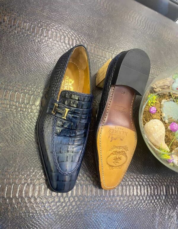Strong leader Hermes black color shoe