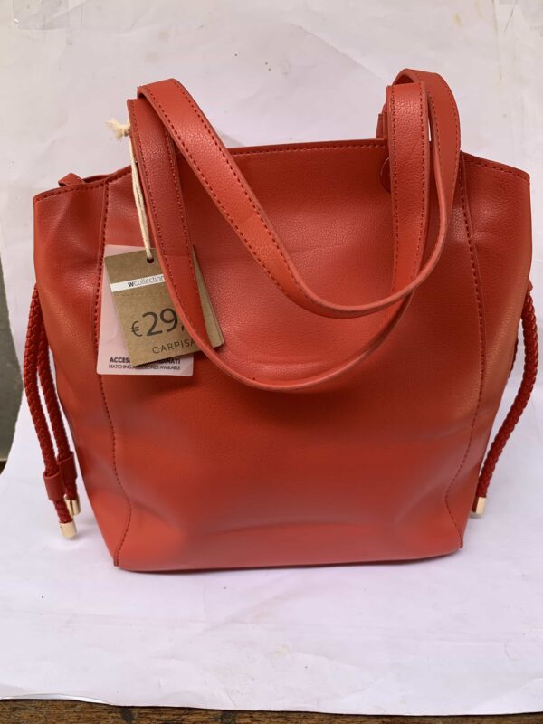 red carpisa handbag