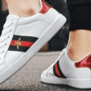 White Leather Gucci Ace bee Sneaker With Red color